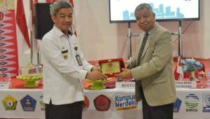 Hadir pada Seminar di Unsultra, Sekda Kota Kendari Ajak Mahasiswa Tanggap Bencana