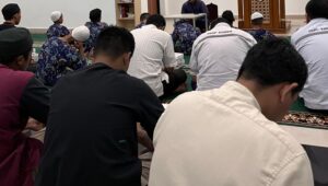 Buka Puasa, Bantuan Pembangunan dan Zakat, PT DSSP Power Kendari Rayakan Ramadan Bersama Masyarakat