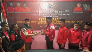 La Ode M. Rajiun Tumada Resmi Mendaftar di PDI-P sebagai Calon Bupati Muna