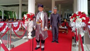 Hari Pendidikan Nasional, Plt Bupati Muna Tekankan Pentingnya Budaya Disiplin dalam Sistem Mengajar