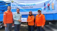 PT Vale Serahkan Bantuan Kemanusiaan untuk Korban Banjir Bandang dan Longsor di Luwu