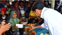 Kunker di Muna Barat, Presiden Jokowi Tinjau Pasar Rakyat Kambara Pastikan Harga Sembako