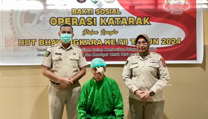 Polda Sultra Gelar Operasi Katarak Gratis Bagi Lansia Kurang Mampu dalam Rangka HUT Bhayangkara ke-78