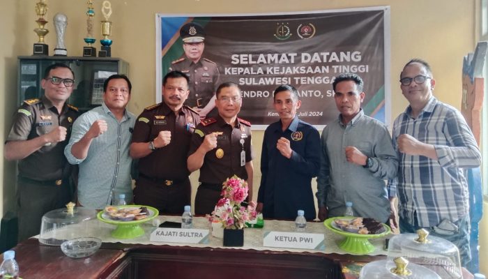 Kajati Sultra Kunjungi Kantor PWI Sultra Bersilaturahmi, Pesan Wartawan dan Jaksa Jangan Bohong