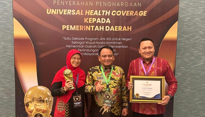 Pemprov Sultra bersama 17 Kabupaten dan Kota Raih Penghargaan UHC Award