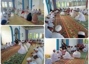Usai Salat Jumat, Plt Bupati Muna Lakukan Haroa Bersama Iman Masjid Kotano Wuna