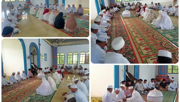 Usai Salat Jumat, Plt Bupati Muna Lakukan Haroa Bersama Iman Masjid Kotano Wuna
