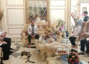 Lepas Pendaftaran Anak dan Istrinya ke KPU, Nur Alam: Pertandingan Persahabatan Ini Harus Fair