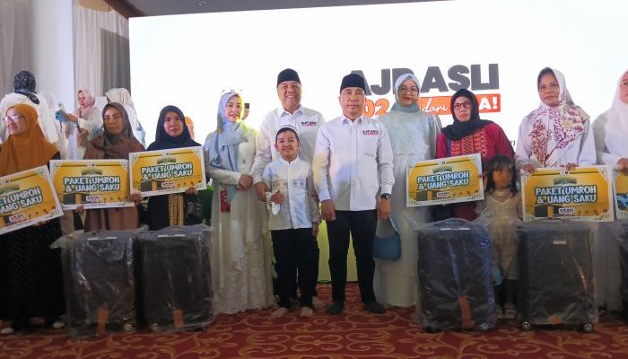 AJP-ASLI Memberangkatkan 5 Orang Umrah Setelah Dzikir Akbar Bersama Ustadz Solmed