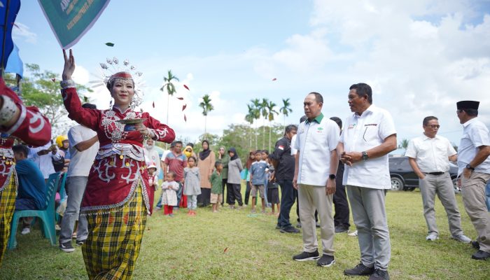 Menyapa Masyarakat Konsel, ASR – Hugua Janji 80 Persen APBD Sultra untuk Pertanian, Kesehatan dan Perikanan