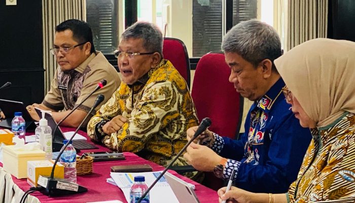 Pj Wali Kota Kendari Raih Apresiasi atas Kinerja Positif dalam Mengendalikan Inflasi dan Mengatasi Stunting