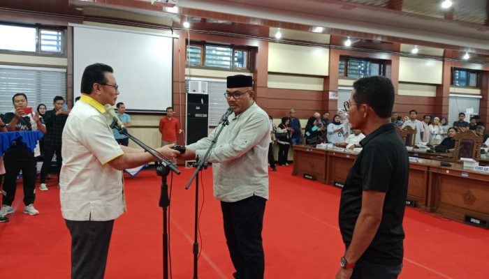 La Ode Tariala jadi Ketua DPRD Sementara Provinsi Sultra Periode 2024-2029