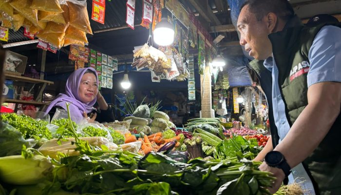 Andi Sulolipu Berkomitmen Pertahankan dan Perbaiki Infrastruktur Pasar Panjang