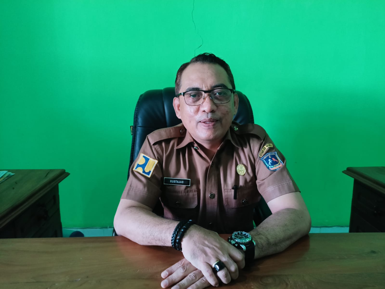 Kepala Dinas PUPR Muna, Mustajab. (Foto: LM Nur Alim/KR)