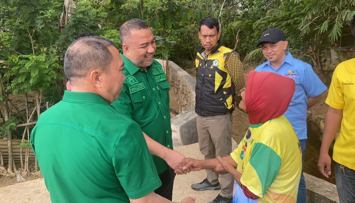 AJP-ASLI Blusukan ke Wua-Wua, Komitmen Tuntaskan Masalah Banjir dan Jalan Rusak