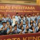 Aksan Jaya Putra dan Andi Sulolipu pose bersama dengan tim pemenangan usai debat publik pertama. (Foto: Ist/KR)