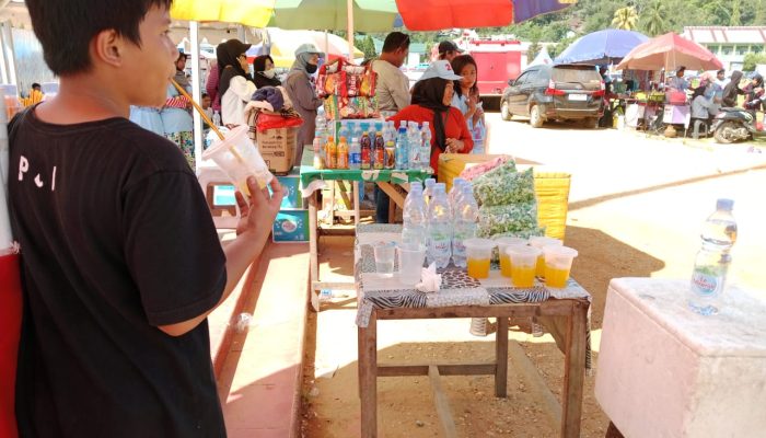 Puluhan Pelaku UMKM Kecipratan Rejeki dengan Pesta Rakyat Berkah ASR-Hugua di Benubenua Kendari