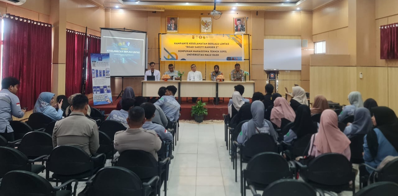 Jasa Raharja dan UHO saat menggelar Workshop Keselamatan Berlalu Lintas untuk mahasiswa di gedung Aula Fakultas Teknik UHO. (Foto: Ist/KR)