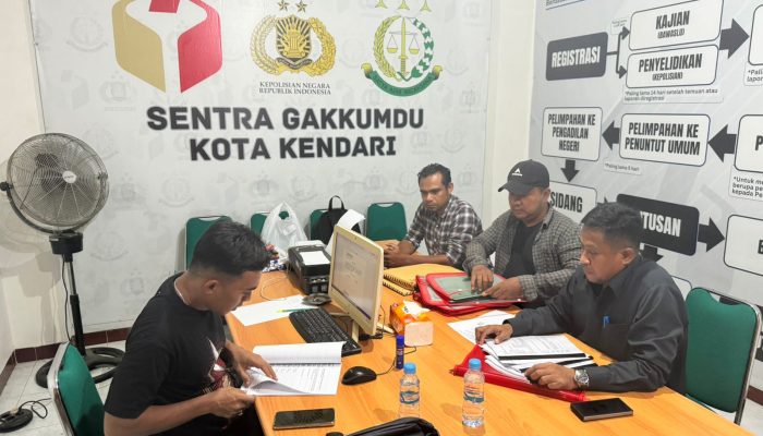 Tim Hukum Yudhi-Nirna Laporkan Dugaan Pelanggaran Pilwali Kendari ke Bawaslu