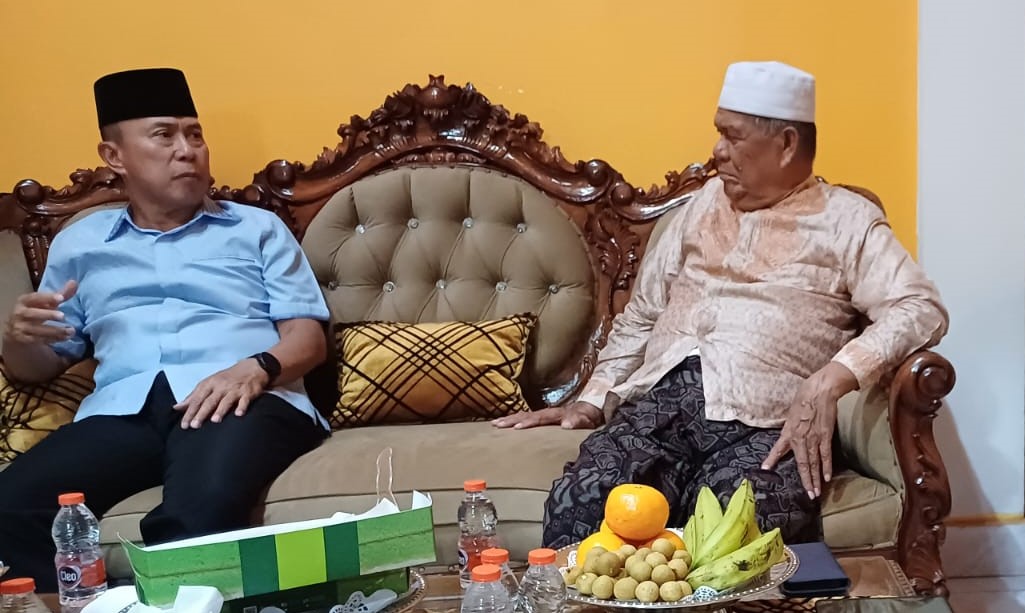 Pertemuan silaturahmi antara Andi Sumangerukka dan LM Sjafei Kahar di kediaman Profesor Doktor La Ode Masihu. (Foto: IST/KR)