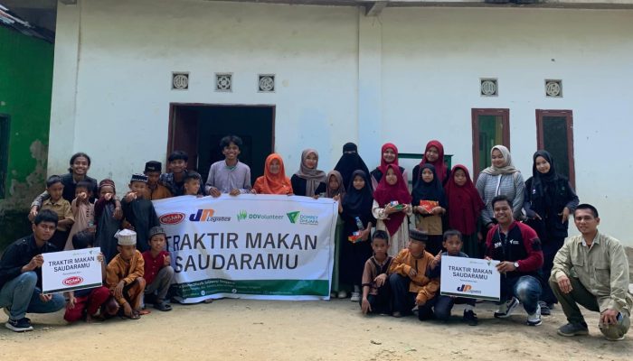 Dompet Dhuafa Manjakan Anak Yatim di Kendari dengan Program “Traktir Makan Saudaramu”