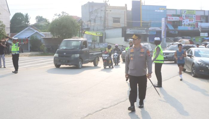 Jelang Berbuka Puasa Arus Lalu Lintas di Kendari Padat, Kapolresta Kendari Turun Pantau