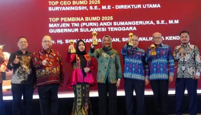 Wali Kota Kendari Siska Karina Imran Terima Penghargaan TOP Pembina BUMD 2025