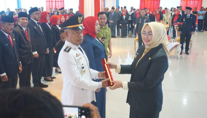 Wali Kota Kendari Rotasi dan Lantik 61 Pejabat Eselon III dan IV, Tekankan Profesionalisme dan Loyalitas ASN