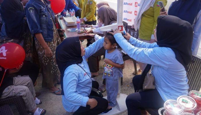 Alfamidi Dukung Kesehatan Anak Lewat Edukasi Seputar Pencernaan di Konawe Utara