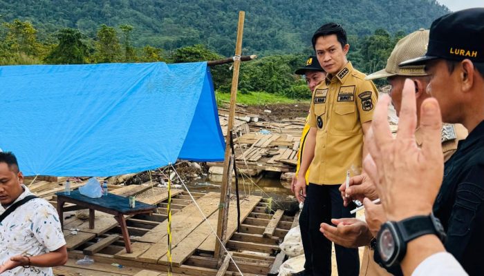 Bupati Konut Pastikan Jembatan Bailey Sambandete Rampung: Konektivitas Antar Sulawesi Tetap Terjaga Saat Banjir