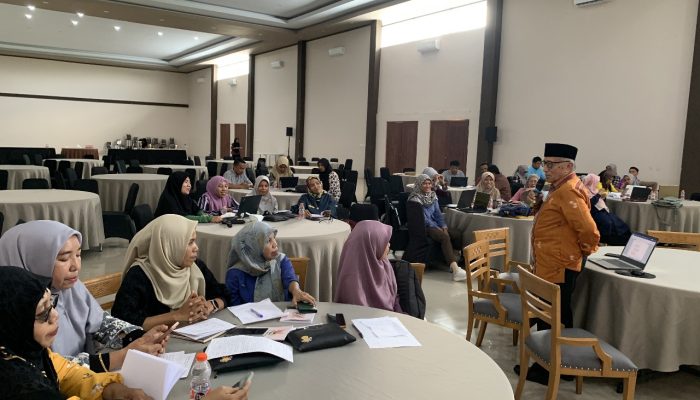 Balai Bahasa Sultra Lestarikan Bahasa Wolio Melalui Peningkatan Kompetensi Guru dan Pegiat Komunitas