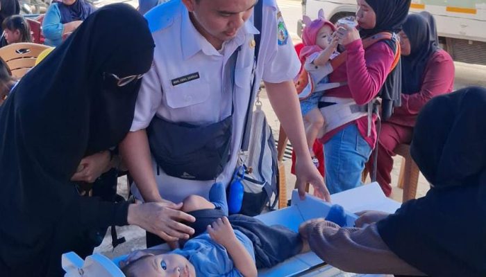 Dukung Aktivitas Kreatif si Kecil, Alfamidi Edukasi Puluhan Orang Tua di Bombana