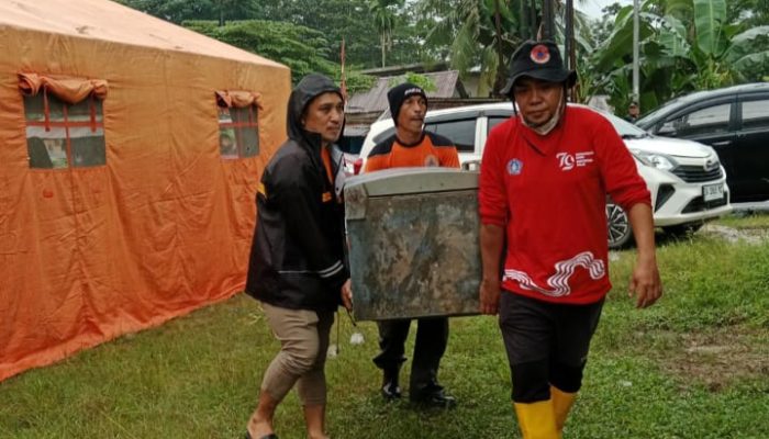 Respon Cepat, Pemkot Kendari Dirikan Dapur Umum dan Tenda Pengungsian Bagi Korban Banjir Kali Wanggu