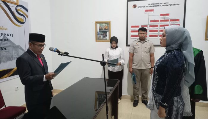 Kepala BPN Muna Resmi Melantik Yanti Bt. Rahman sebagai PPAT