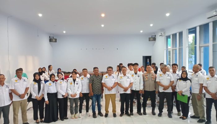 Ketua FORKI Kendari Lepas 37 Atlet Karate Berlaga di Kejuaraan Piala Gubernur Sultra
