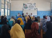 Anggota DPR RI Jaelani Serahkan Bantuan PIP kepada Siswa-siswi di Tongkuno dan Kontunaga Kabupaten Muna