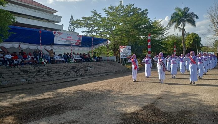 Gerak Jalan Indah Pemkab Muna Tingkat SMA Diikuti 50 Barisan