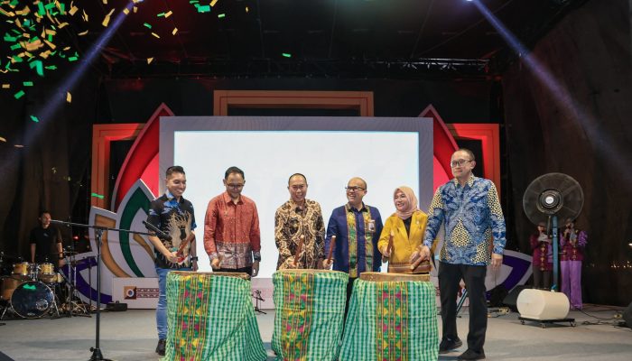 Gubernur Sultra Buka BIK 2025, Ajak Masyarakat Bijak dan Produktif Finansial