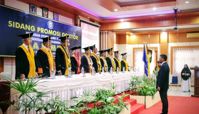 Menelisik Sosok Dr. La Ismeid, Dekan FKIP: Hidup Mandiri, Dedikasi Tinggi dan Pengabdian Tanpa Batas 