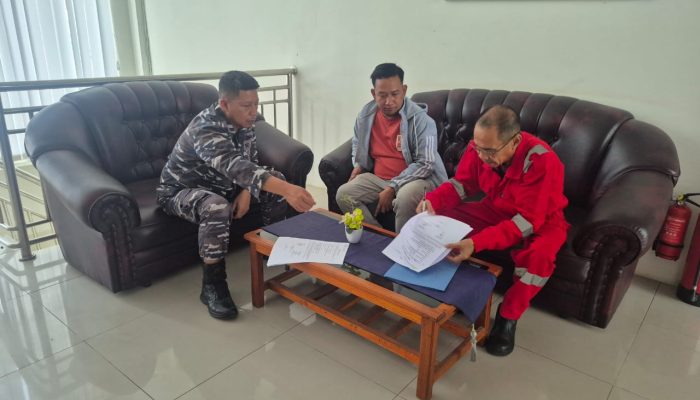 Penyelidikan Selesai, Lanal Kendari Izinkan Dua Tongkang Hasil Penindakan Lanjut Pelayaran