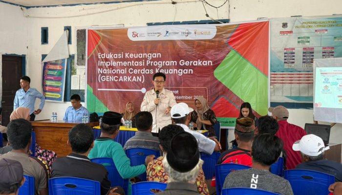 Akses dan Pemahaman Layanan Leuangan Lebih Rendah, OJK Sultra Sasar 8 Desa di Muna Barat Beri Literasi dan Inklusi Keuangan