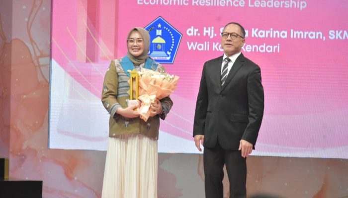 Wali Kota Kendari Siska Karina Imran Raih Penghargaan Wonder Mom Dari MetroTV