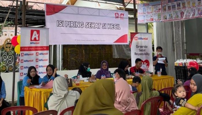 Edukasi ‘Isi Piring Sehat Si Kecil’ di Konawe, Alfamidi Gelar Posyandu dan Sosialisasi Kesehatan Balita