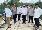 Wagub Sultra Hadiri Harlah Ke-100 NU di Konsel, Tinjau Jalan dan Jembatan Rusak Puluhan Tahun
