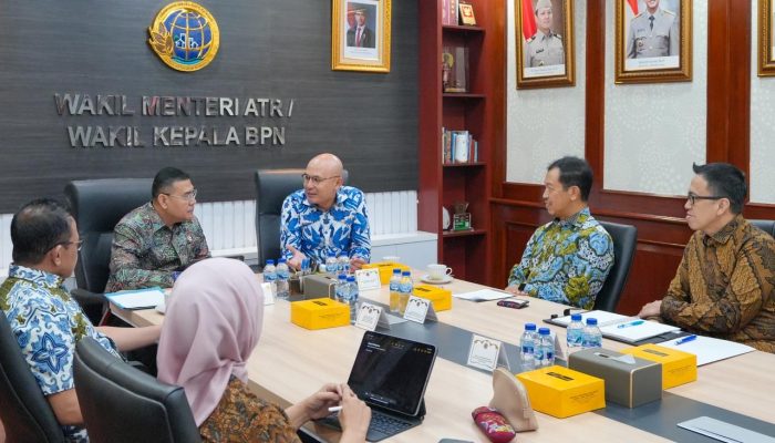 Wamen Ossy Terima Kunjungan Wamenlu Bahas Hak Atas Tanah bagi WNA dan Diaspora