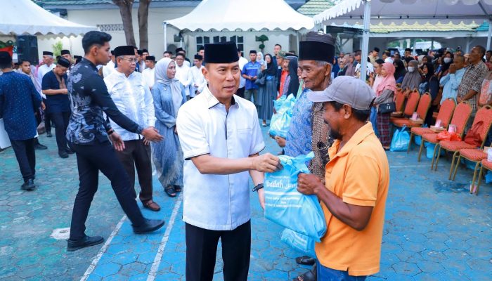 Safari Ramadan di Baubau, Gubernur Sultra: Meski Efisiensi, Kesejahteraan Warga Tetap Prioritas