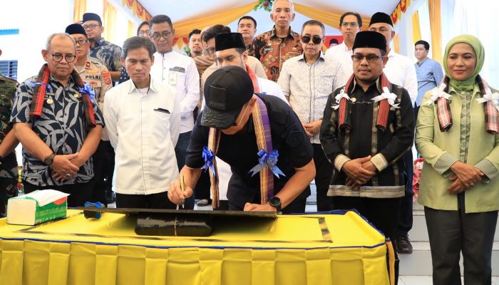 Gubernur Sultra Resmikan SMA Negeri 7 Pasarwajo, Bukti Nyata Komitmen Penguatan Pendidikan