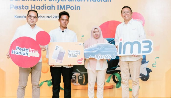 IM3 Antar Langsung Grand Prize Satu Unit BYD M6 Untuk Pemenang IMPoin Pesta Hadiah 2025 di Kendari