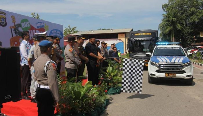 Polda Sultra Berangkatkan 135 Pemudik Gratis dari Kendari ke Pulau Muna hingga Buteng