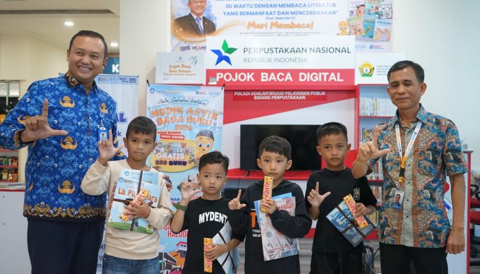 Mudik Lebaran Lebih Bermakna, BB Sultra Hadirkan “Mudik Asyik Baca Buku 2026” di Bandara Haluoleo
